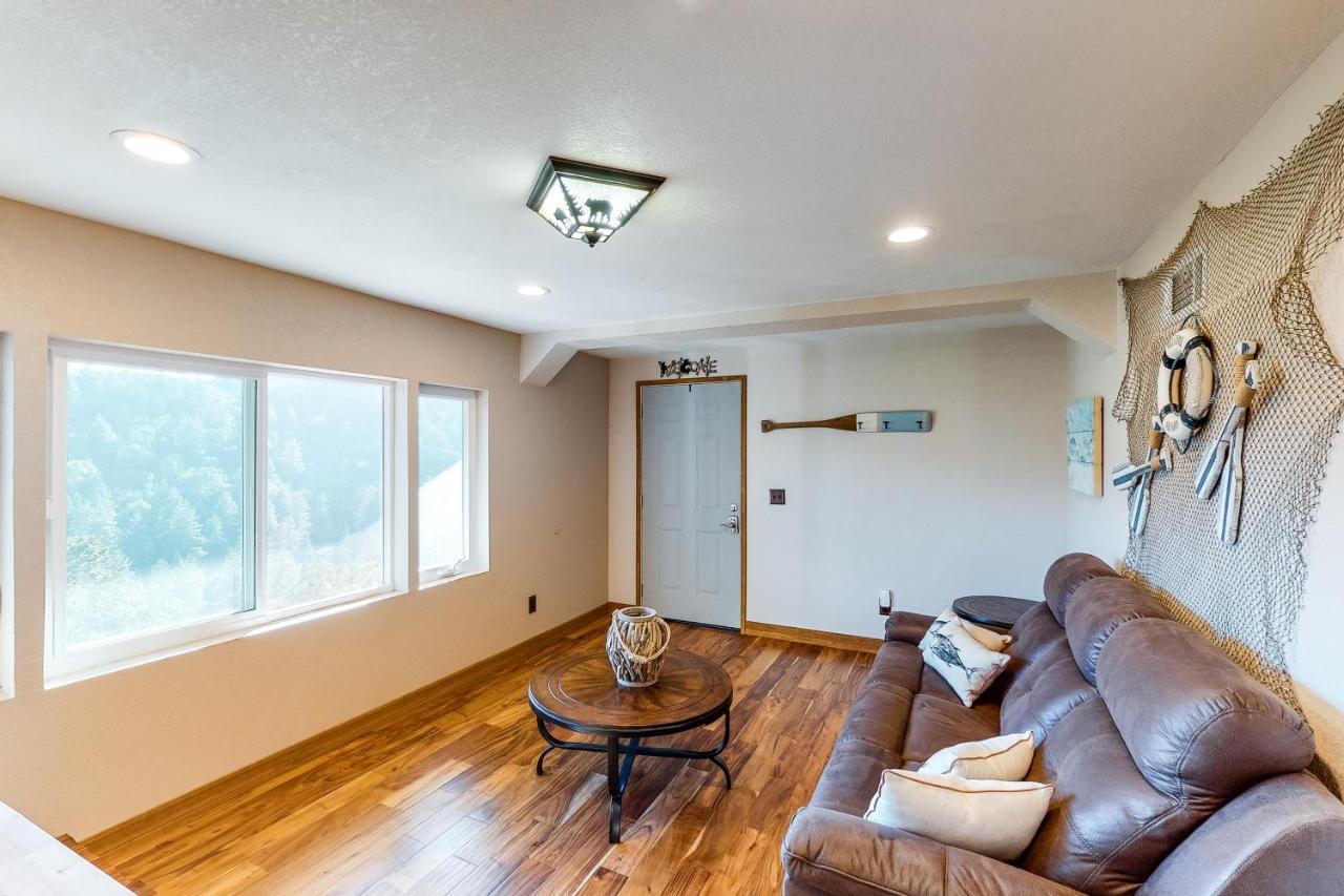 Lake View Magic Crestline Exterior photo